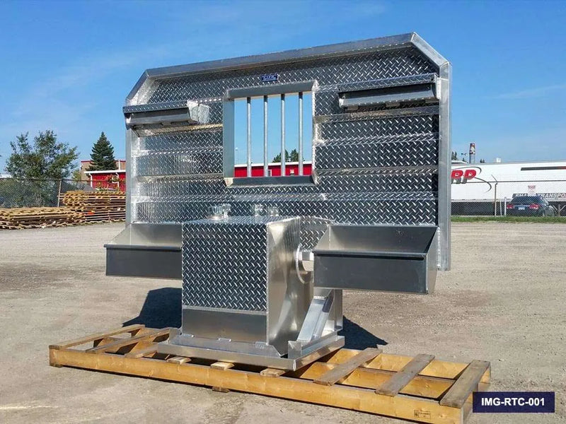 Iconic Semi Headache Rack Hydraulic Tank outside